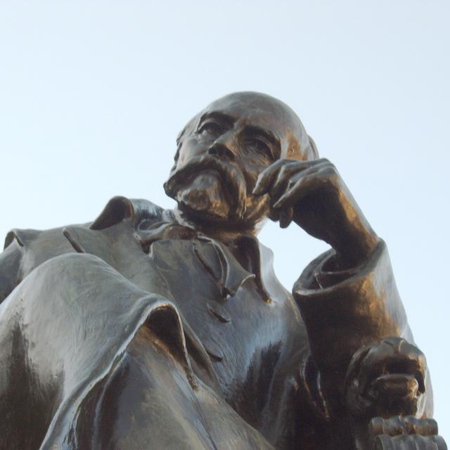 André Theuriet - statue en bronze de Charles Théodore Perron. [CC-BY-SA]