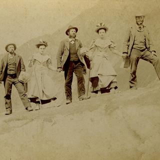 Chamonix: une famille d'alpiniste pose encordée au 19e siècle, période de fort développement de l'alpinisme.
Lux-in-Fine/Leemage
AFP [Lux-in-Fine/Leemage]