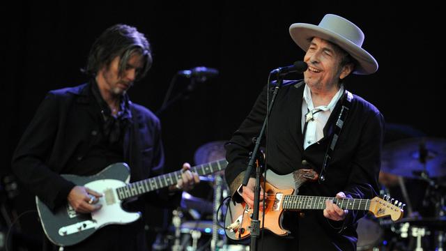 Bob Dylan sur la scène des Vieilles Charrues en 2012. [AFP - Fred Tanneau]