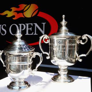 Les trophées pour les simples dames et messieurs de l'US Open.
Mike Stobe / GETTY IMAGES NORTH AMERICA
AFP [AFP - Mike Stobe / GETTY IMAGES NORTH AMERICA]
