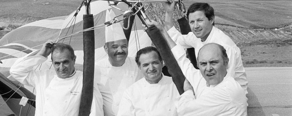 Paul Bocuse, Pierre Troisgros, Jacques Pic, Georges Blanc et Alain Chapel, en 1983. [AFP - Edmond Pinaud]