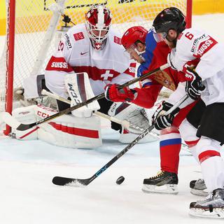 La Suisse retrouve la Russie, comme en mai 2016, en match de préparation aux mondiaux.
EPA/Sergei Ilnitsky
Keystone [Keystone - EPA/Sergei Ilnitsky]