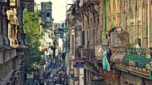 Dans les rues de La Havane. [Fotolia - kwphotog]