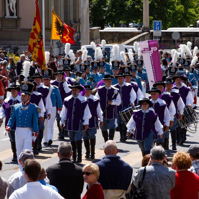 Le corps de Musique de Landwehr joue, lors du grand défilé du bicentenaire de l'entrée de Genève dans la Confédération suisse, le samedi 31 mai 2014 à Genève.
Salvatore Di Nolfi
Keystone [Salvatore Di Nolfi]