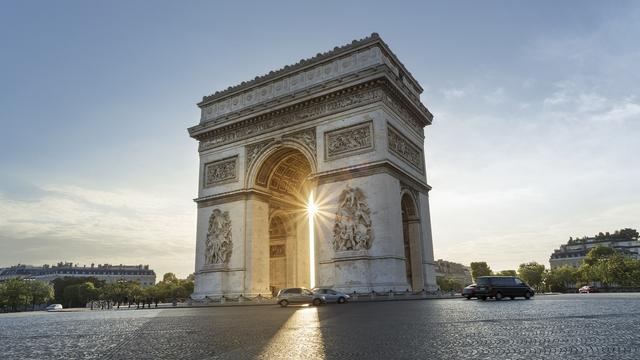 L'Arc de Triomphe, à Paris. [Fotolia - PUNTO STUDIO FOTO AG]