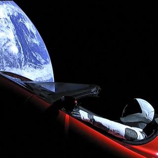 Une Tesla dans l'espace. [RTS Info]