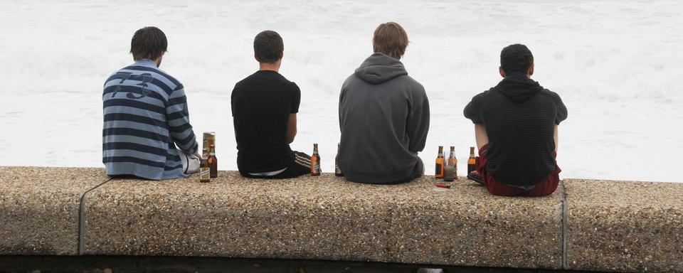 La part des jeunes disant avoir une consommation excessive d'alcool a augmenté en dix ans. [Fotolia - PhG]