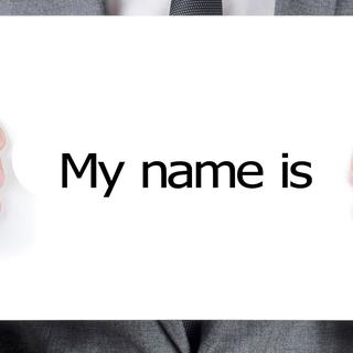 En langue anglaise, "Je m'appelle" se dit "My name is" (exemple avec le prénom Barbara). [nito]