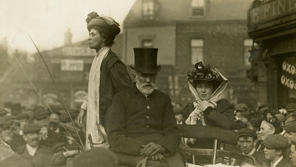 Emmeline Pankhurst speaking to a crowd, c.1910. [London News Agency Photos - Elleniche London]