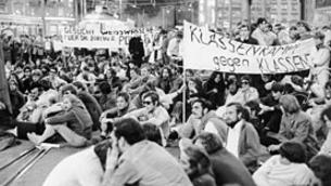Fin juin 68: manifestation monstre pour un centre autonome à Zurich. [(RDB)]