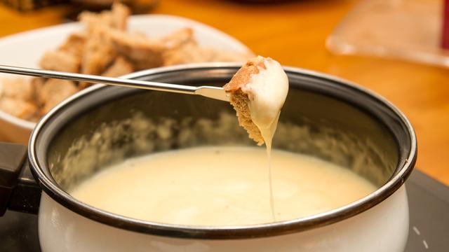 Une fondue est-elle plus que la somme de ses ingrédients? [Fotolia - © blende40]