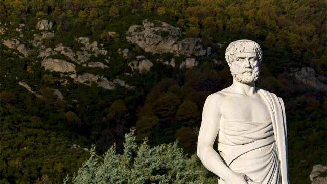 Aristote, l'un des penseurs les plus influents que le monde ait connu, a abordé presque tous les domaines de connaissance de son temps: biologie, physique, métaphysique, logique, poétique, politique, rhétorique... [fotolia - Panos]