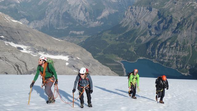 Club alpin suisse, 150 ans au sommet. [RTS]