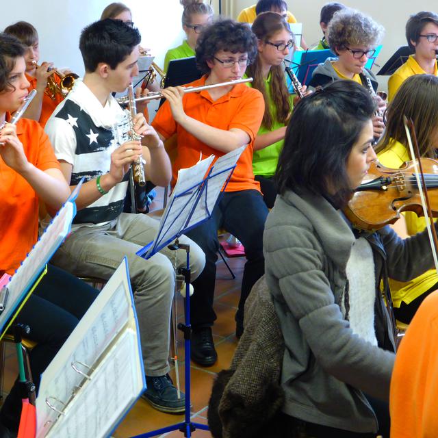 Le Kiosque à musiques à Colombier - 28 mars 2015 - La qualité pour l'Orchestre des Jeunes du Conservatoire de musique Neuchâtelois (OJCN) et son chef Steve Muriset.