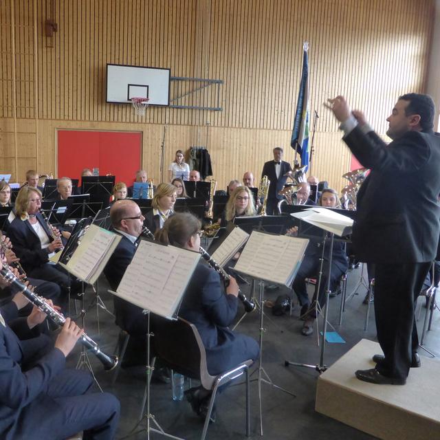 Le Kiosque à Musiques à Corminboeuf - 2 avril 2016 - La Lyre de Belfaux dirigée par Stefan Lederegerber.