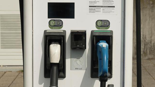 Voiture électrique : ABE dépasse les bornes. [RTS/capture d'écran]