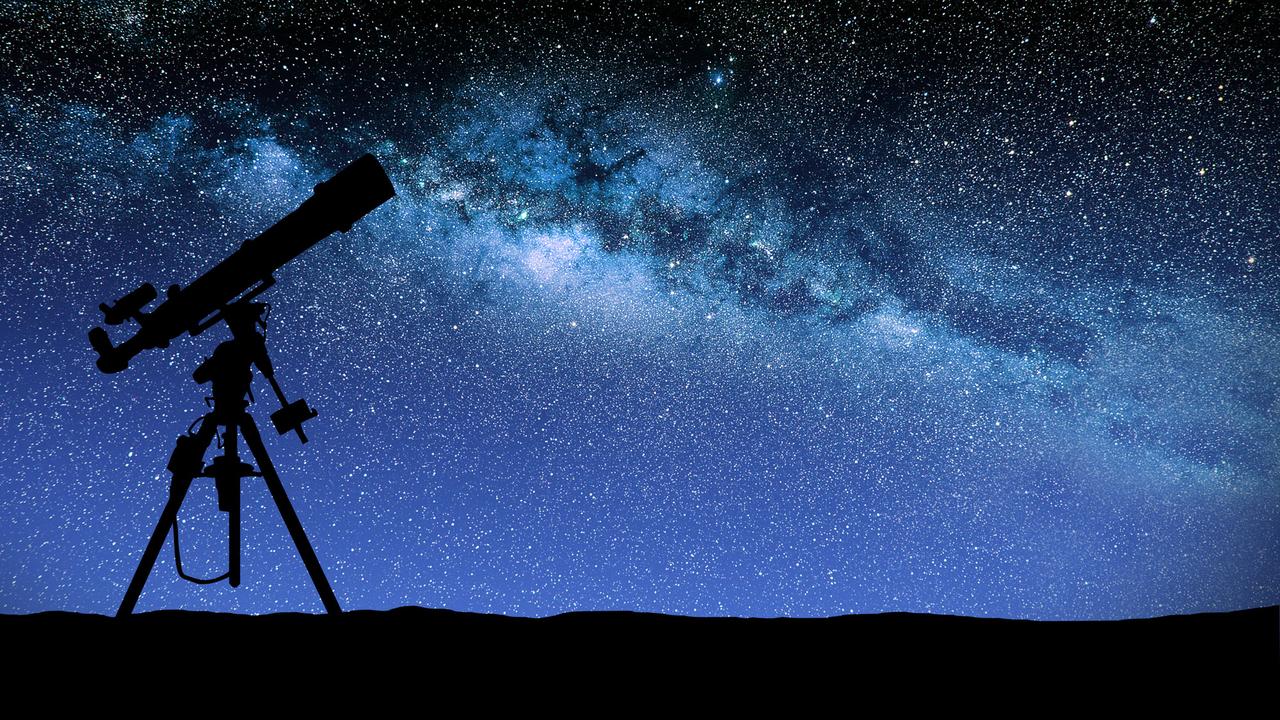 La comète Lovejoy peut se voir à l'œil nu, mais un bon télescope permet une meilleure observation.
sdecoret
Fotolia [sdecoret]