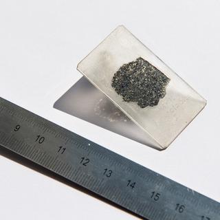 Une fine tranche de l'échantillon de météorite utilisée dans l'étude.
Hillary Sanctuary 
EPFL [EPFL - Hillary Sanctuary]