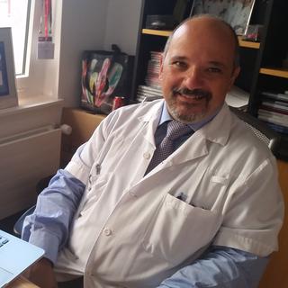 Piergiorgio Tozzi, médecin adjoint au Service de chirurgie cardiaque du CHUV et professeur associé à la Faculté de biologie et de médecine de l'Unil. [RTS - Sarah Dirren]