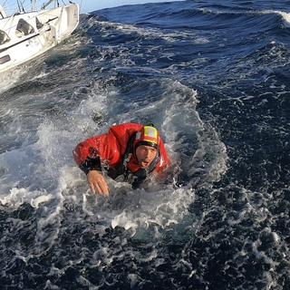 Le skipper français Kevin Escoffier, naufragé du Vendée Globe en décembre 2020.
Paul-David Cottais/Marine Nationale/Defense 
Keystone [Paul-David Cottais/Marine Nationale/Defense]