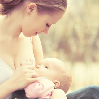 L'allaitement maternel est largement promotionné en Suisse.
evgenyataman
Depositphotos [evgenyataman]