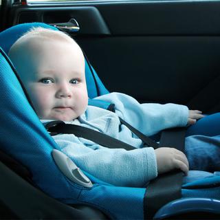 Concernant les sièges auto, les critères de taille des enfants ne sont pas les mêmes entre la Suisse et le Québec. [joanna zielinska]