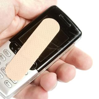 Même mal en point, les vieux téléphones peuvent être réparés.
tyler olson
Fotolia.com [tyler olson]