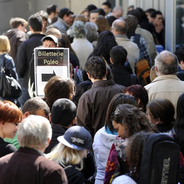 La grande foule devant une billetterie à l'occasion de la mise en vente des billets du Paléo Festival 2009. 
dominic favre
fotolia [dominic favre]