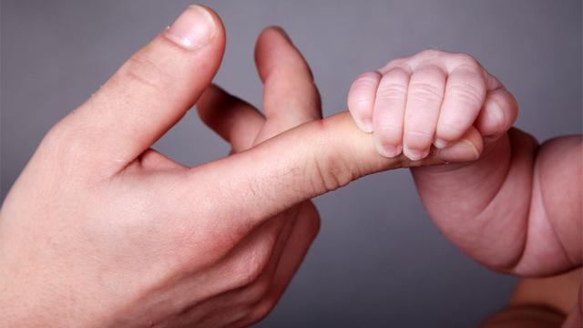 L'adoption est souvent une façon de tendre la main à un enfant en difficulté.
Nick Freund
Fotolia [Nick Freund]