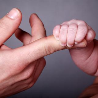 L'adoption est souvent une façon de tendre la main à un enfant en difficulté.
Nick Freund
Fotolia [Nick Freund]