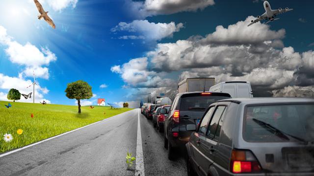 Les cantons organisent des actions pour tenter de réduire le trafic automobile et sensibiliser les automobilistes. voiture pollution co2 ozone [alphaspirit]