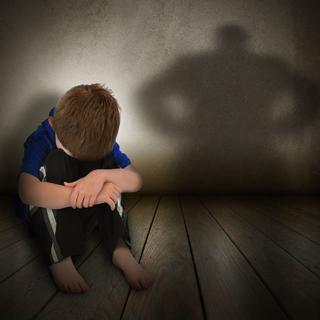 Les cas recensés de maltraitance d’enfants augmentent chaque année. [HaywireMedia]