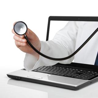 De nombreux internautes cherchent des informations médicales ou des diagnostiques sur internet.
Fovito
Fotolia [Fovito]