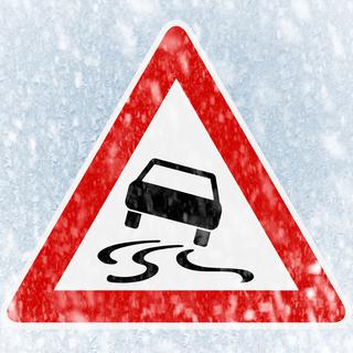 Attention à la conduite hivernale. [trendobjects]