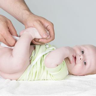 Les lingettes pour bébés peuvent contenir des agents conservateurs allergènes.
Agence DER
Fotolia [Agence DER]