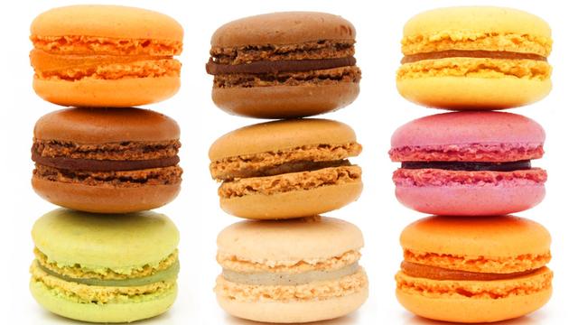 Les macarons sont des petits gâteaux à base de pâte d'amandes. [Brad Pict]