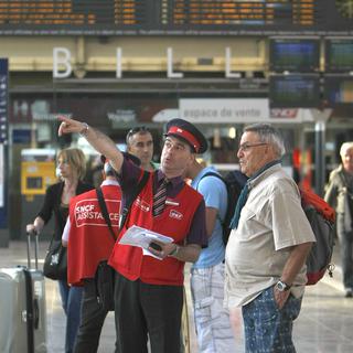 La grève des cheminots de la SNCF cause des perturbations sur le réseau ferroviaire français, le 12 juin 2014. [AP Photo - Claude Paris]
