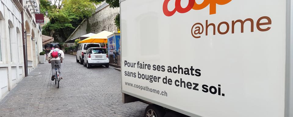 Les achats sur le net explosent, les livraisons à domicile aussi... [Xavier Bloch]