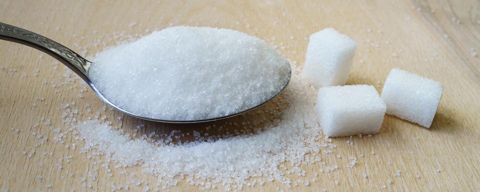 Plusieurs produits sucrés portent la mention "sans sucre ajouté". [fotolia - krmk]