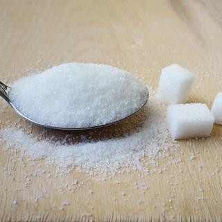 Plusieurs produits sucrés portent la mention "sans sucre ajouté". [fotolia - krmk]