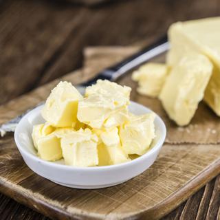 Le beurre maison n'est pas pasteurisé, il faut donc le consommer rapidement. [Fotolia - HandmadePictures]