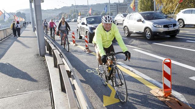 Les accidents causés par des vélos ont engendré des coûts externes de près d’un demi-milliard de francs en 2015. [Keystone - Salvatore Di Nolfi]