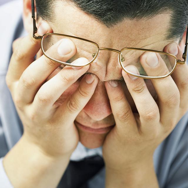 Le stress et le surmenage sont cités en tête des facteurs pesant sur la santé psychique des Suisses. [fotolia - Korta]