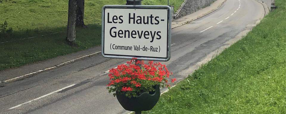 "On en parle" ramène sa fraise aux Hauts-Geneveys (NE). [RTS]