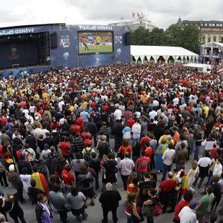 La fan zone de Genève durant l'Euro 2008. [Keystone - Martial Trezzini]