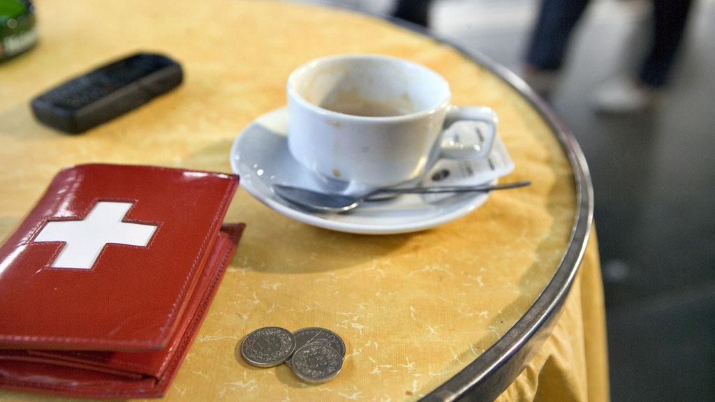 Les Suisses sont sur le podium des plus grands consommateurs de café. [Keystone - Martin Rütschi]