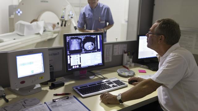 Plus de 200'000 images médicales seraient accessibles sur internet. [Keystone - Gaetan Bally]