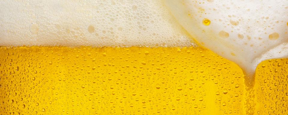 0,5% d’alcool dans une bière étiquetée sans alcool: une pratique fréquente et légale qui suscite plusieurs questions. [Depositphotos - pogonici]