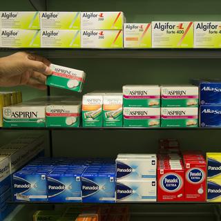 La Suisse fait face à une pénurie de médicaments produits en Asie. [Keystone - Peter Schneider]