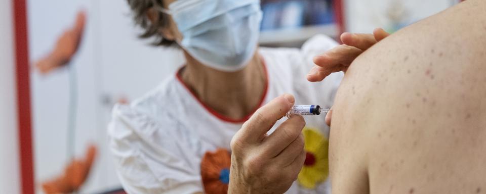 Vaccination contre la grippe: y a-t-il assez de doses pour tout le monde en 2020? [Keystone - Alessandro della Valle]